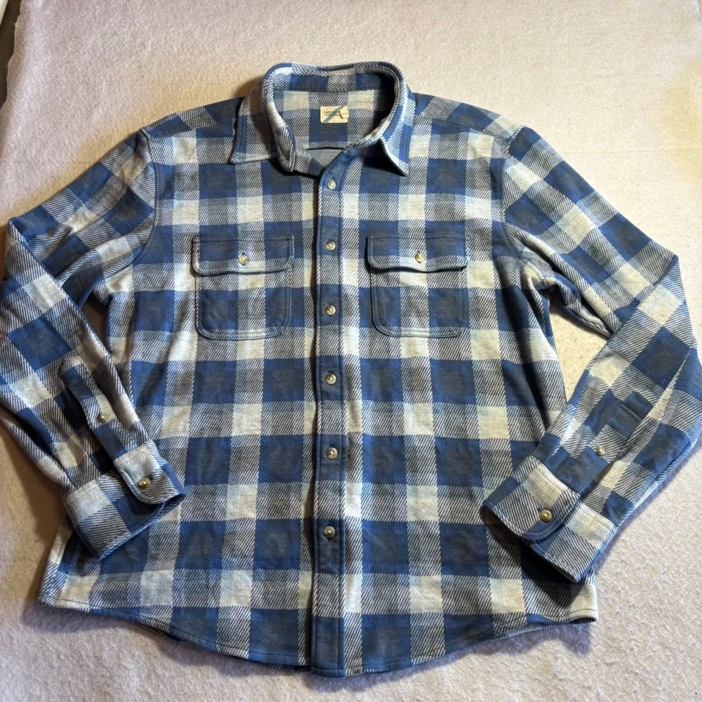 Fair Harbor Men Flannel Plaid Long Sleeve Button Up Shirt Size L Blue Gray - Picture 2 of 8